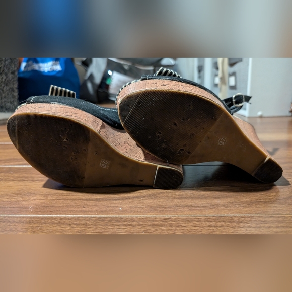 Almost Vintage Streetwear Society Wedge Sandals - Picture 3 of 3